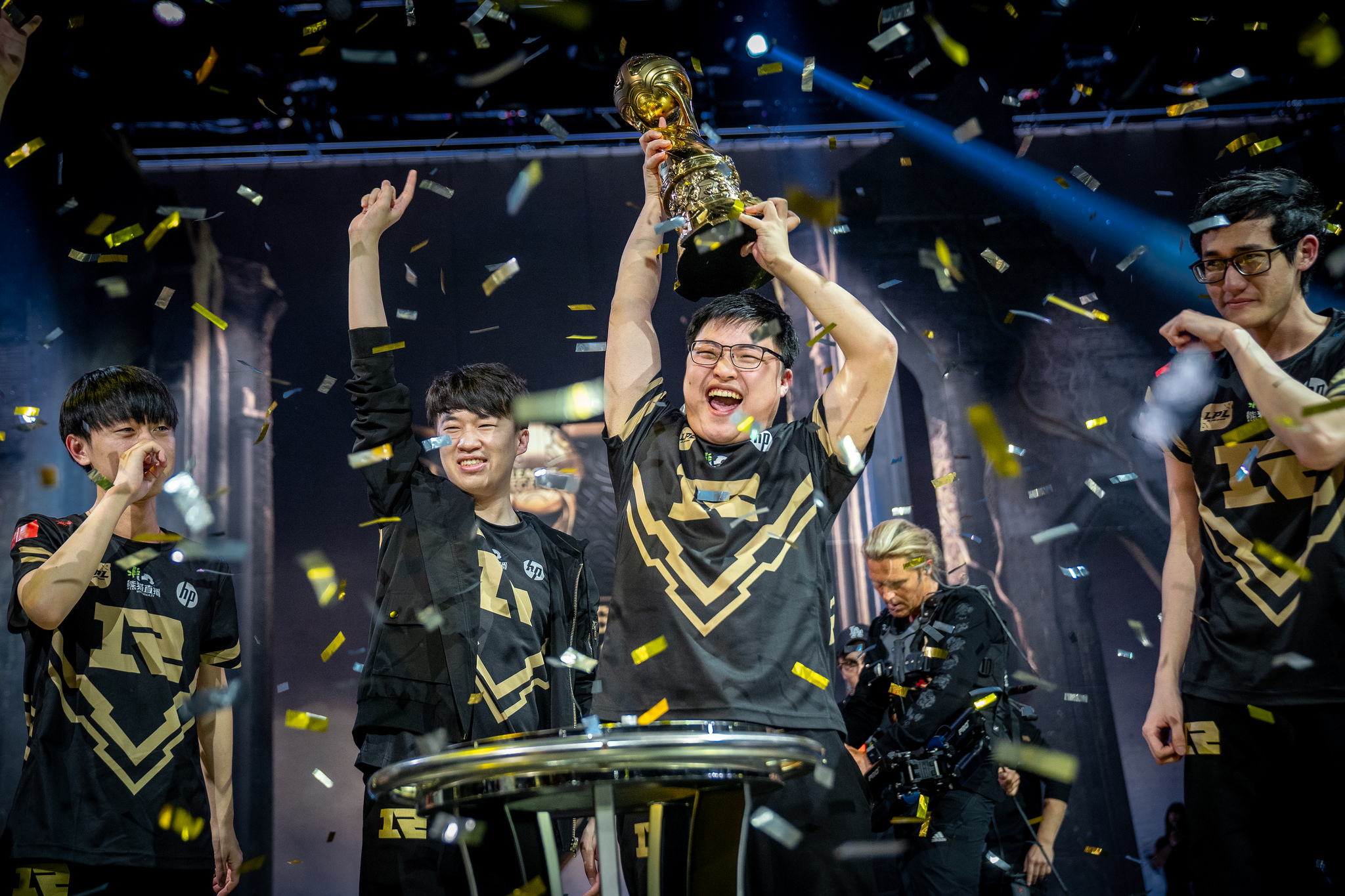 Uzi finally meets his destiny by claiming the MSI crown with RNG Dot