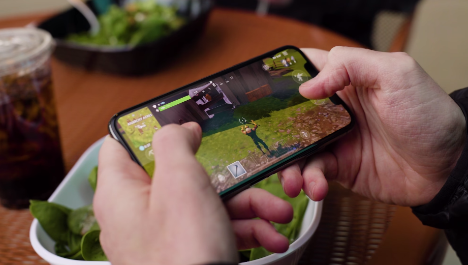 fortnite on mobile to receive more customizable hud 60 fps and controller support in the future - how to get 60fps fortnite mobile ios