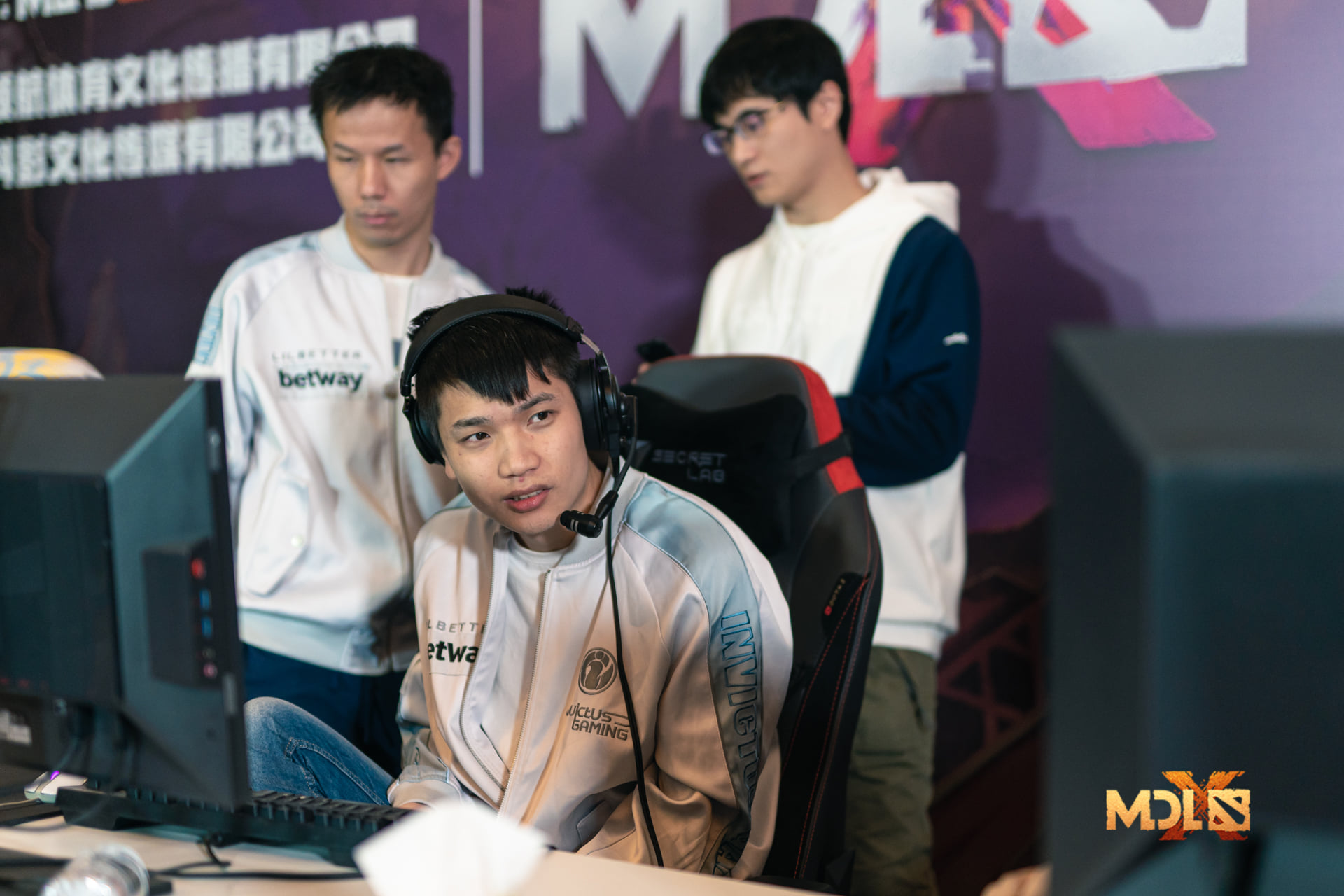 Invictus Gaming Survive Nail Biter Vs Beastcoast At The Mdl